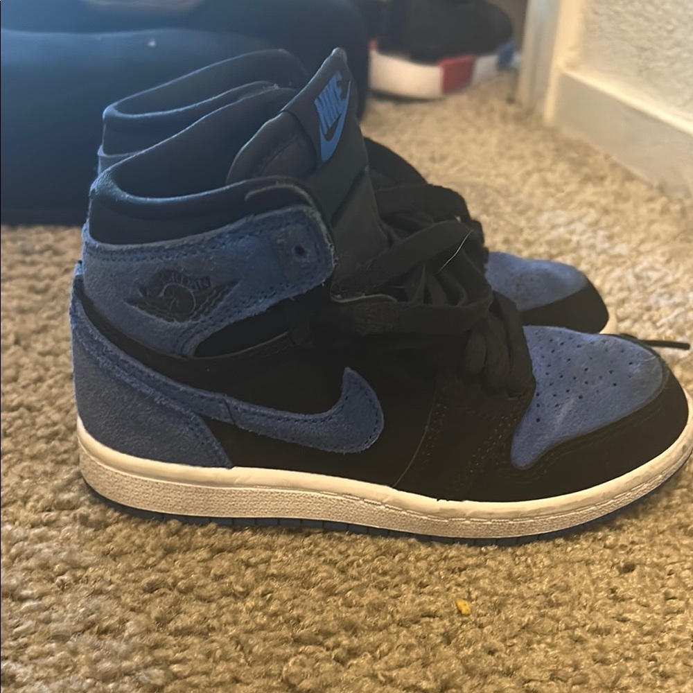 Nike Air Jordan High-Tops - Black and Blue